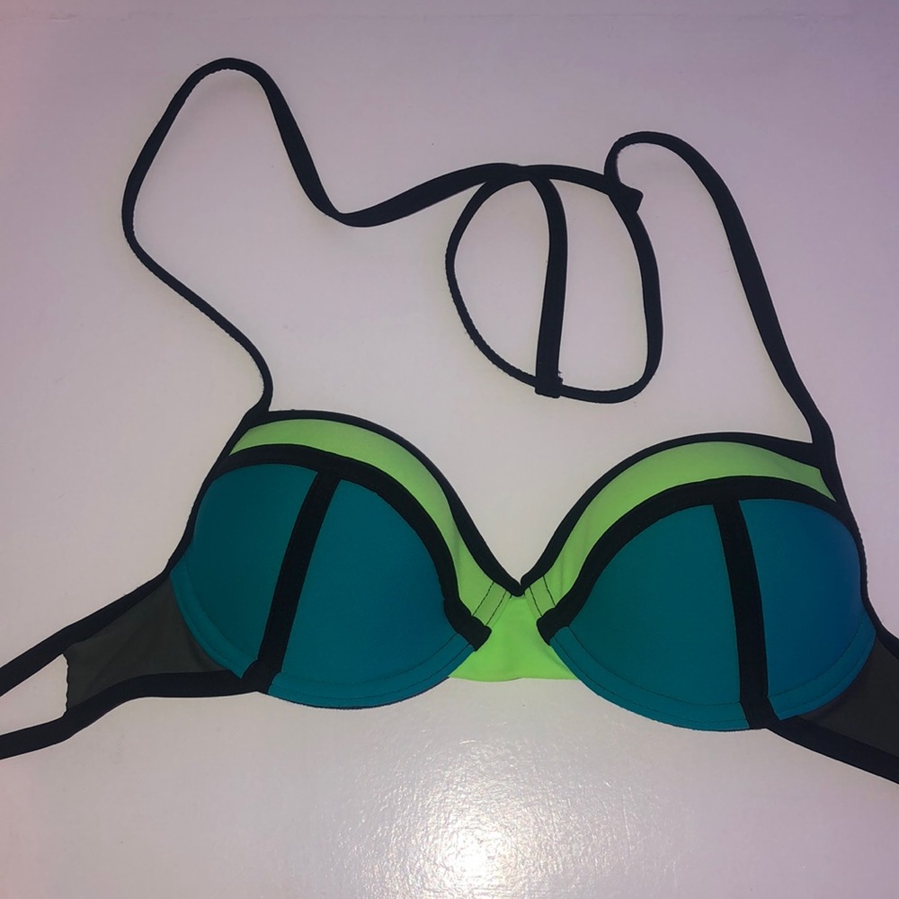 push-up bikini top